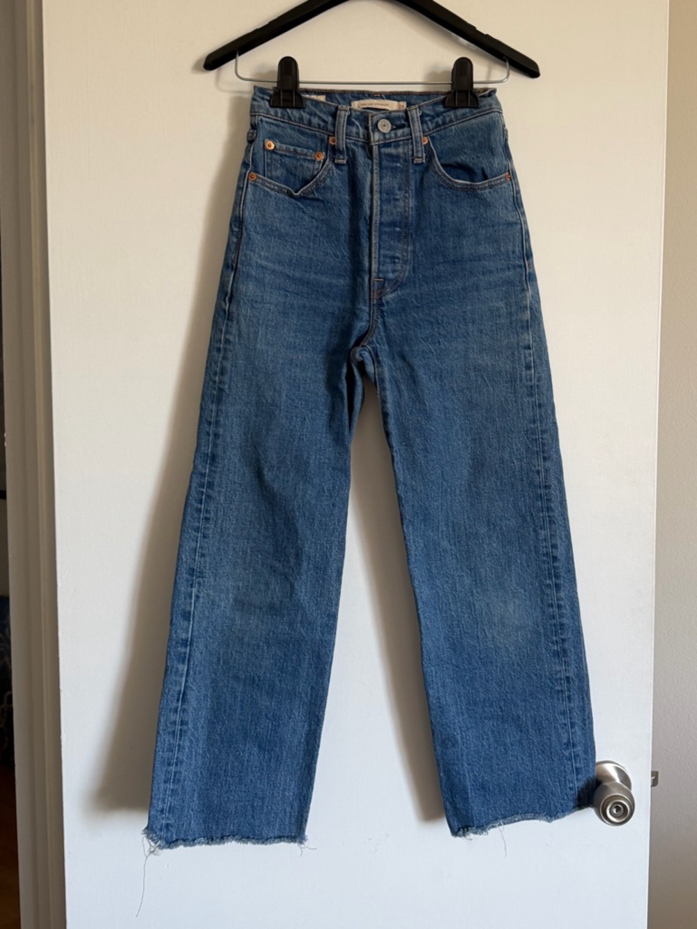 Levi’s Premium Denim Classic Blue Ribcage Straight 5 Button Fly Jeans size 24 - Picture 2 of 9